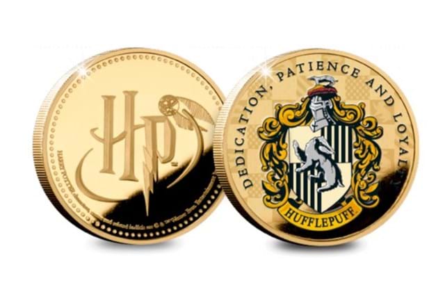 DN-Harry-Potter-gold-44mm-House-Crests-and-motto-Medals-photo-mock-ups2-2.jpg