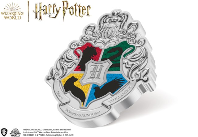 The Hogwarts Crest 1oz Silver Coin Reverse at an angle