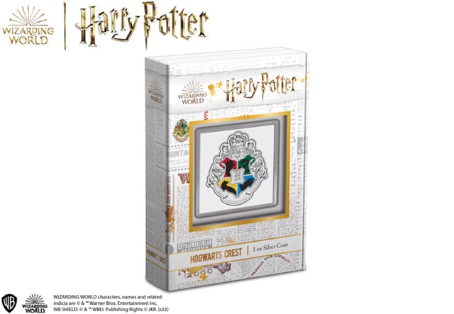The Hogwarts Crest 1oz Silver Coin front of pack