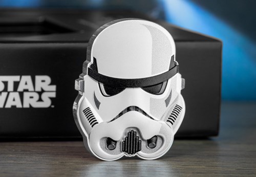 Star Wars Stormtooper Silver 1Oz Lifestyle 01