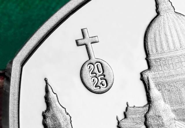 Cathedrals Silver 50P Set Lifestyle 06