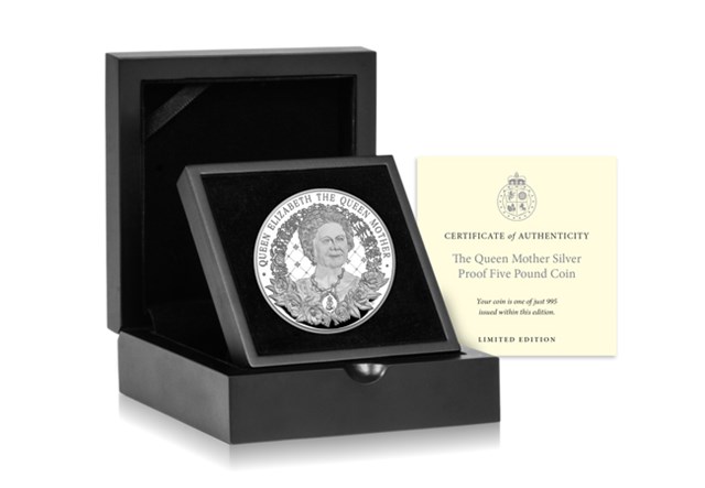Queen Mother 125Th Birthday Silver Proof £5 Coin Box Shot