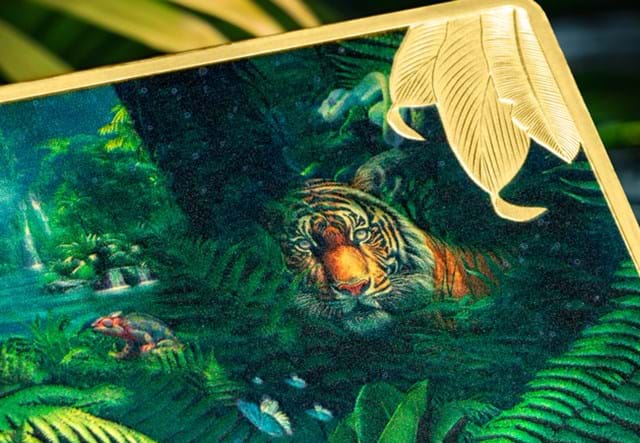 Jungle At Night 3Oz Silver UV Coin Lifestyle 03 (1)