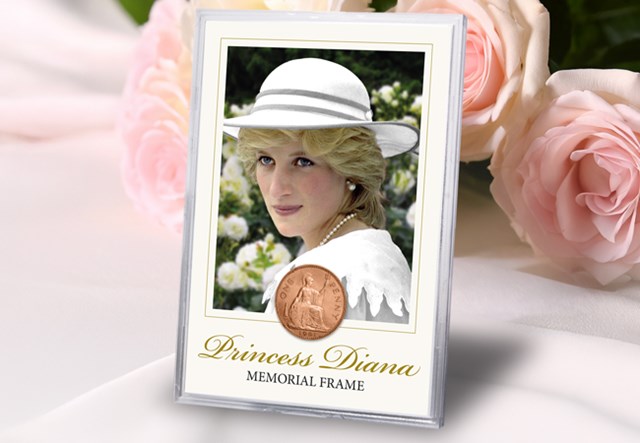 Diana Memorial Frame Lifestyle 02