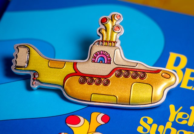 2024 Beatles Yellow Submarine Silver 1Oz Lifestyle 02