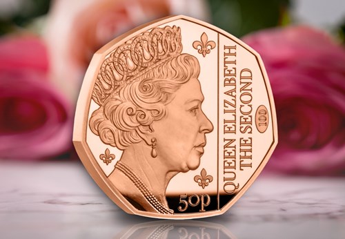 2026 QEII 100 Gold Single 50P Lifestyle 01