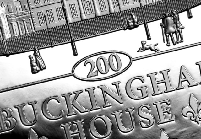 Buckingham Palace Silver 50P Set Lifestyle 05