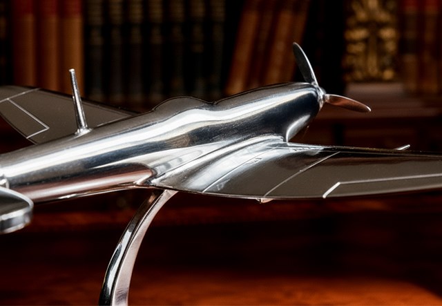 Spitfire Model Statue Images Side Detail 1300X900
