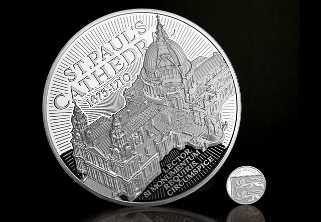 St Pauls Cathedral Sculptors Brass 10P Comparison Product