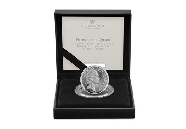 Portraits Of QEII Maklouf Images AT 10