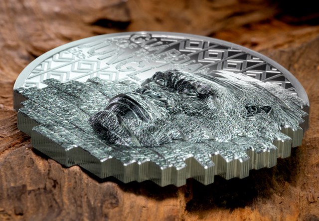 2025 Gorilla 2Oz Silver Lifestyle 02