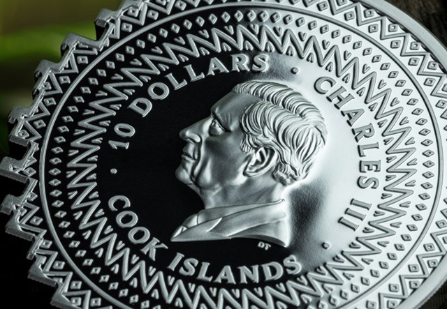 2025 Gorilla 2Oz Silver Lifestyle 04