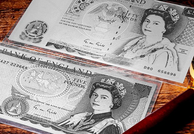 TEV4 The 'Series D' £50 Silver Banknotes Lifestyle 03 1300X900